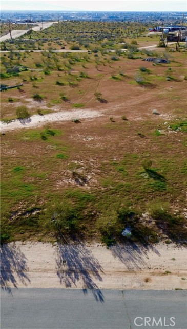 Detail Gallery Image 2 of 6 For 11300 Merino Ave, Apple Valley,  CA 92308 - – Beds | – Baths