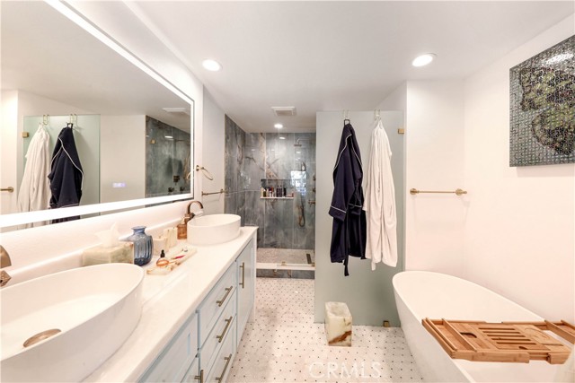 Photo #19: NP23143266 Listing 