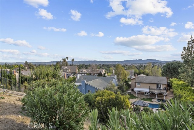 Detail Gallery Image 30 of 47 For 11101 Eton Ave, Chatsworth,  CA 91311 - 4 Beds | 3 Baths