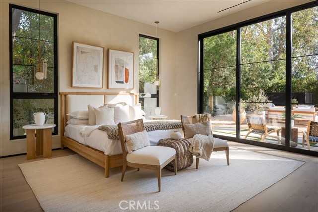 Detail Gallery Image 26 of 36 For 23340 Collins, Woodland Hills,  CA 91367 - 4 Beds | 4/1 Baths