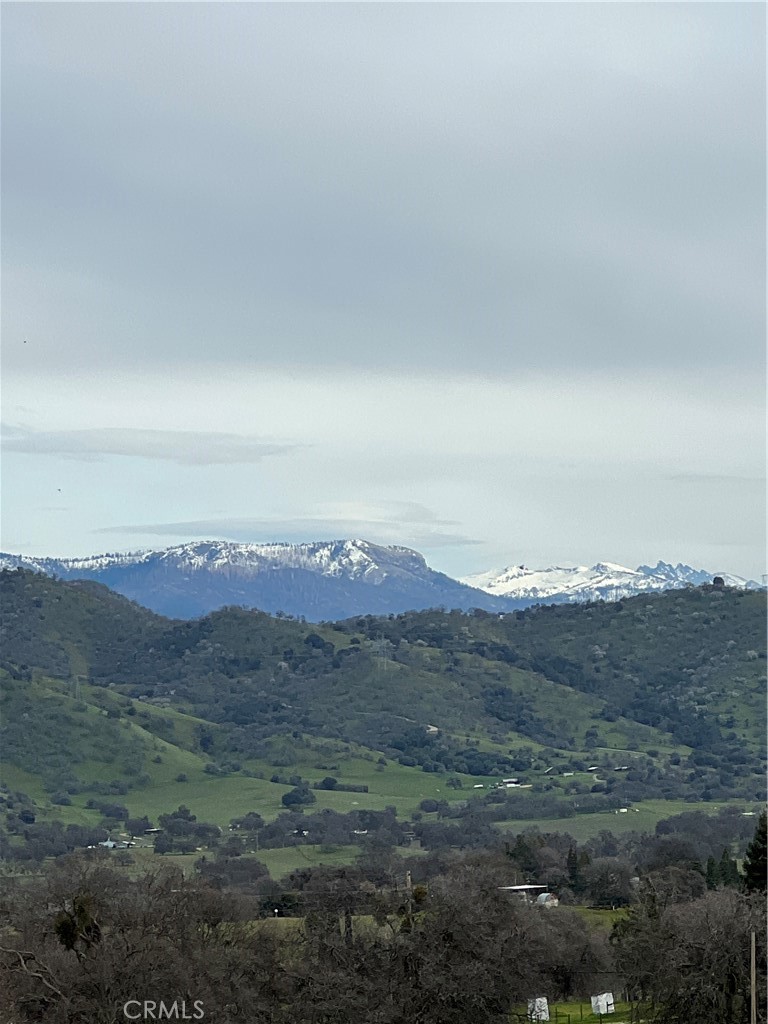 https://media.crmls.org/medias/7e752035-f3ef-4737-b1a3-af701497f2d8.jpg?preset=X-Large