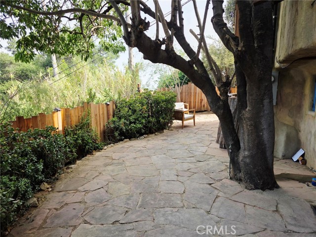 1403 Avon Park, Los Angeles CA: https://media.crmls.org/medias/7e752327-fd50-4d73-9612-28820ef4c724.jpg