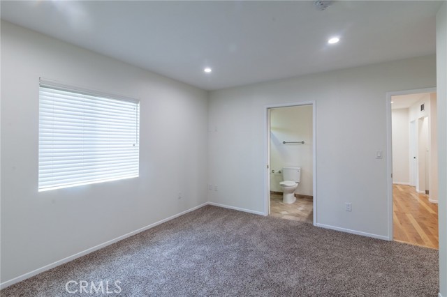 Image 25 of 34 For 10838 Burnet Avenue