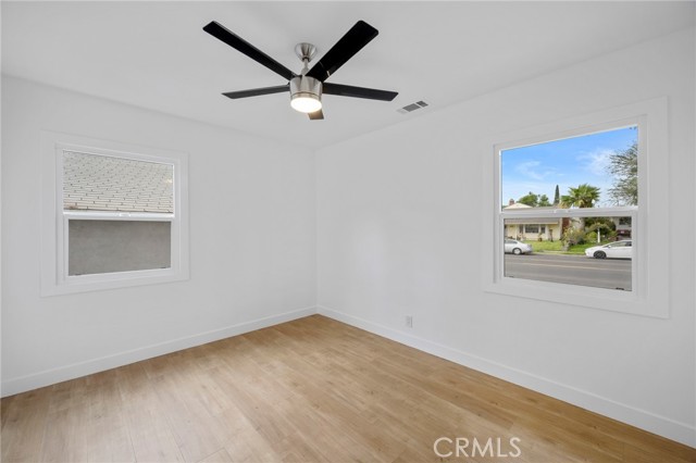 Detail Gallery Image 18 of 29 For 2640 N Buena Vista St, Burbank,  CA 91504 - 3 Beds | 2 Baths