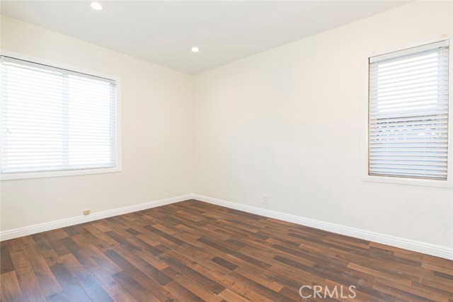 Detail Gallery Image 20 of 29 For 17425 Emelita, Encino,  CA 91316 - 2 Beds | 1 Baths