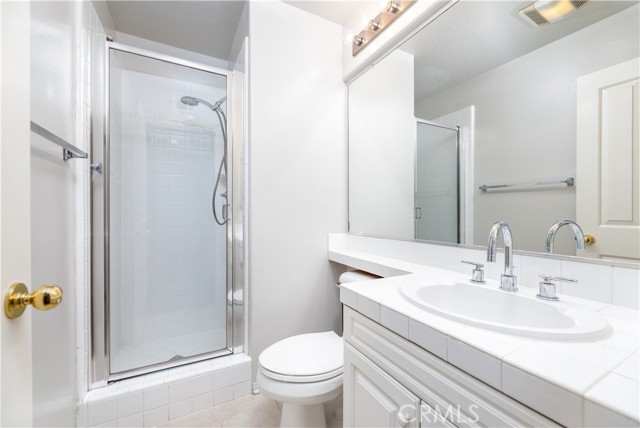 Detail Gallery Image 12 of 27 For 24 Silveroak, Irvine,  CA 92620 - 5 Beds | 3 Baths