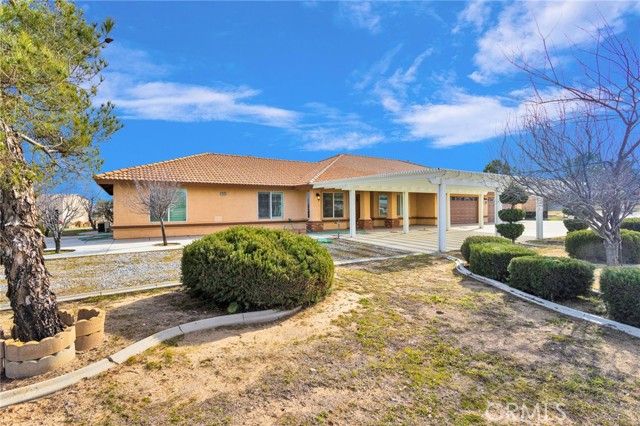 Detail Gallery Image 6 of 26 For 7845 Fuente Rd, Oak Hills,  CA 92344 - 4 Beds | 3 Baths