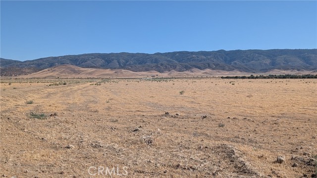 275 W Avenue B, Lancaster CA: https://media.crmls.org/medias/7e789291-9d74-4c7e-bebe-ff4ecd6f60ad.jpg
