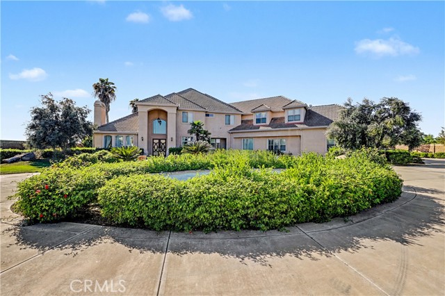 Detail Gallery Image 4 of 75 For 8499 Monte Cristo, Livingston,  CA 95334 - 5 Beds | 5/2 Baths