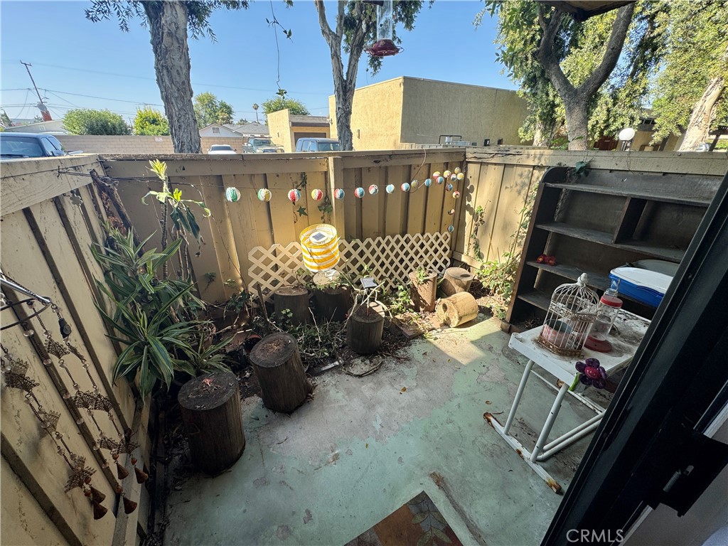 https://media.crmls.org/medias/7e790d1e-1430-4c0d-8c38-79f6e03dbc51.jpg?preset=X-Large