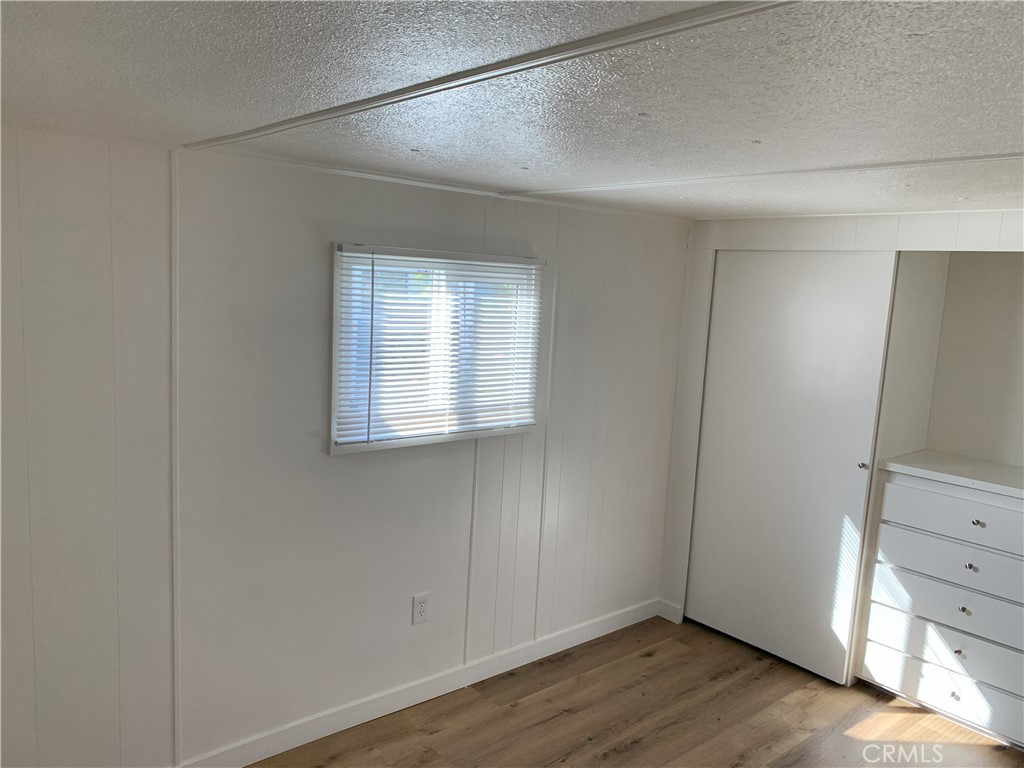 MLS #OC25220939 image #13