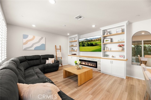 Detail Gallery Image 23 of 54 For 36362 Arcs, Winchester,  CA 92596 - 3 Beds | 3 Baths