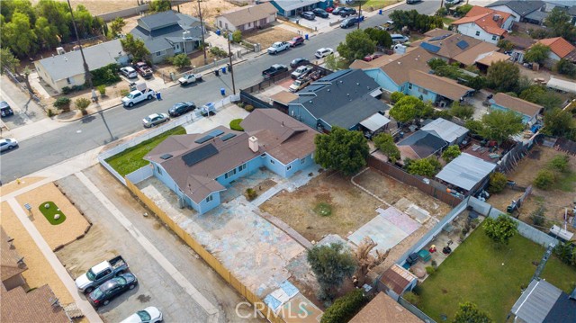 17196 Barbee St., Fontana CA: https://media.crmls.org/medias/7e7a8603-f4d8-4612-85fc-58576b94d7ff.jpg