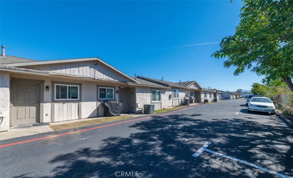 8244 Beech Avenue, Fontana, CA 92335