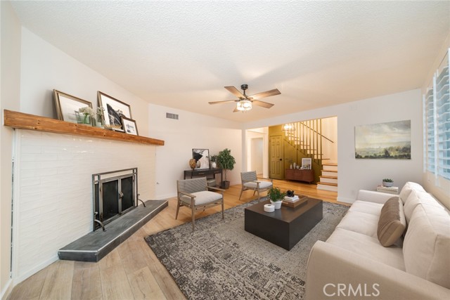 Detail Gallery Image 5 of 46 For 726 Robinhood, Redlands,  CA 92373 - 4 Beds | 2/1 Baths