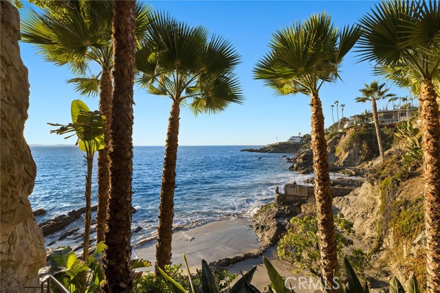2597 S. Coast Highway, Laguna Beach CA: https://media.crmls.org/medias/7e7be933-7d9e-4205-a084-79b3bfa7188b.jpg