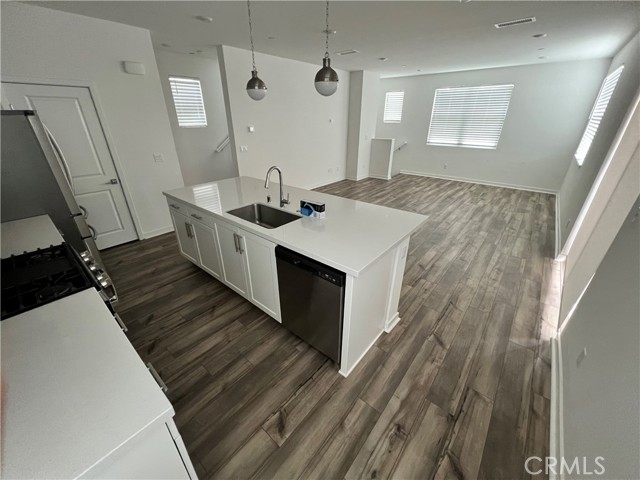 Detail Gallery Image 7 of 30 For 4472 S Bryant Paseo, Ontario,  CA 91762 - 4 Beds | 3/1 Baths