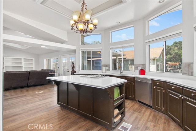 Detail Gallery Image 12 of 63 For 30803 La Ray Ln, Menifee,  CA 92596 - 6 Beds | 4 Baths