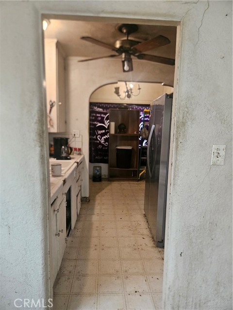 Detail Gallery Image 2 of 13 For 123 Douglas St, Bakersfield,  CA 93308 - 3 Beds | 1 Baths