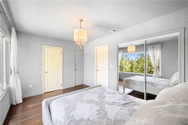 Detail Gallery Image 12 of 22 For 3634 Buena Park Dr, Studio City,  CA 91604 - 2 Beds | 2 Baths