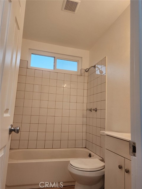 Detail Gallery Image 12 of 18 For 3036 Flower St, Lynwood,  CA 90262 - – Beds | – Baths