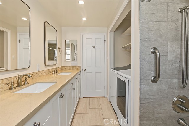 18220 Clark Street photo 33
