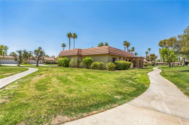 Detail Gallery Image 3 of 25 For 75250 Vista Huerto, Palm Desert,  CA 92211 - 3 Beds | 2 Baths