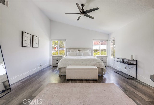 19416 Shadow Oak Drive, Lake Forest CA: https://media.crmls.org/medias/7e812db9-935a-41c3-bdc2-02607d085b71.jpg
