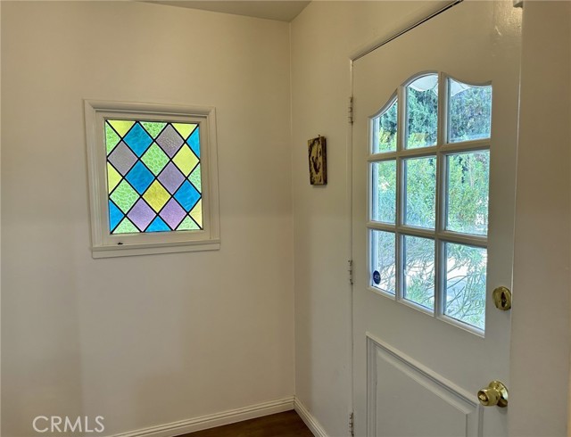 Detail Gallery Image 7 of 28 For 4515 Sherman Oaks Ave, Sherman Oaks,  CA 91403 - 3 Beds | 2/1 Baths