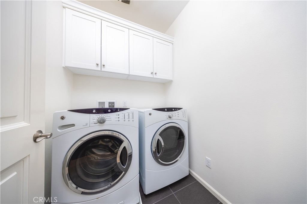 7e81c34a E4d6 4f72 925a C3d37ca609da