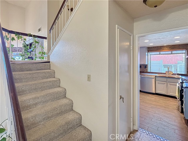 Detail Gallery Image 9 of 20 For 9100 Clay Canyon Dr., Corona,  CA 92883 - 3 Beds | 2/1 Baths