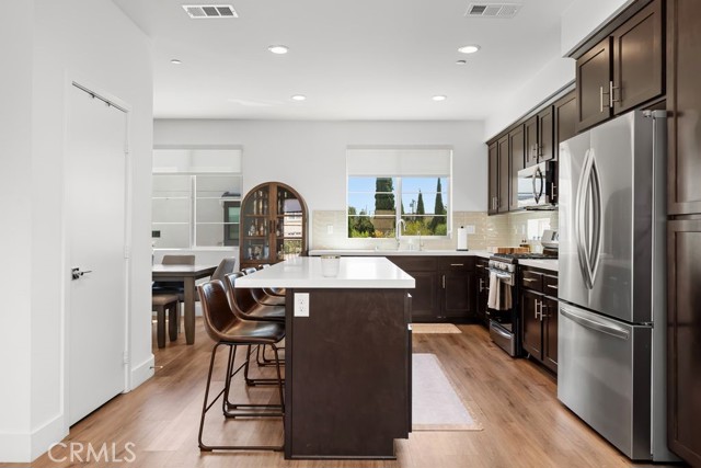 Detail Gallery Image 13 of 51 For 119 E Knox Dr, La Habra,  CA 90631 - 3 Beds | 2/1 Baths