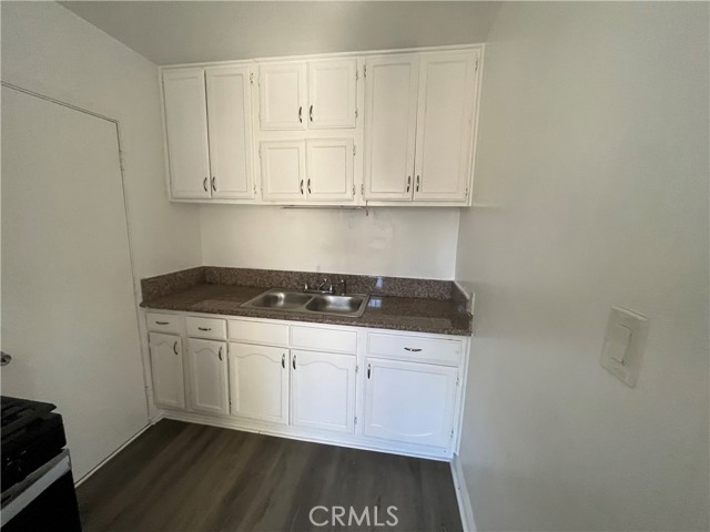 Detail Gallery Image 10 of 11 For 1930 W Manchester, Los Angeles,  CA 90047 - – Beds | – Baths