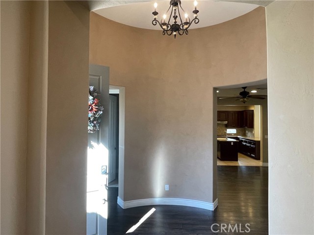 5307 Rose Arbor Lane, Bakersfield CA: https://media.crmls.org/medias/7e83cf27-4a3d-4304-aa3d-08357384e8f7.jpg