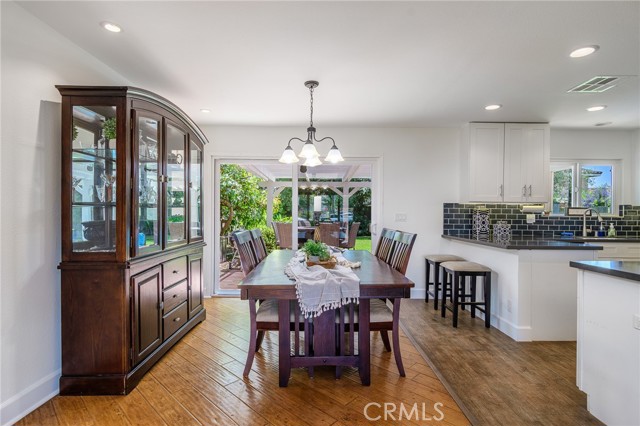 8042 Driftwood Drive, Huntington Beach CA: https://media.crmls.org/medias/7e848bbf-5951-4754-878b-d8329a2871b1.jpg