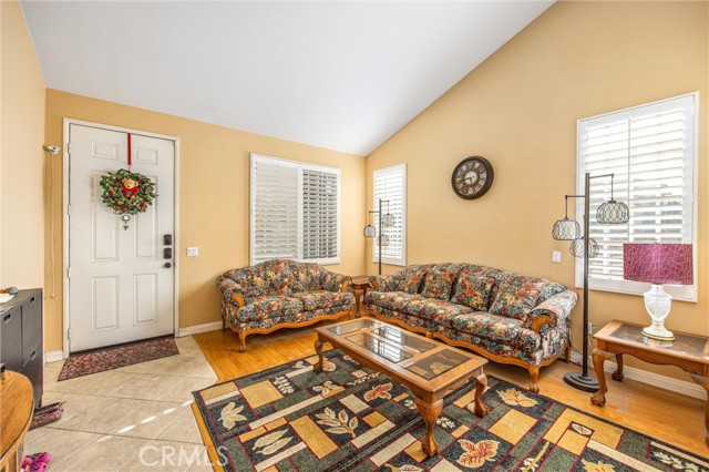 Detail Gallery Image 8 of 28 For 2821 Parksquare, Pomona,  CA 91767 - 4 Beds | 2/1 Baths