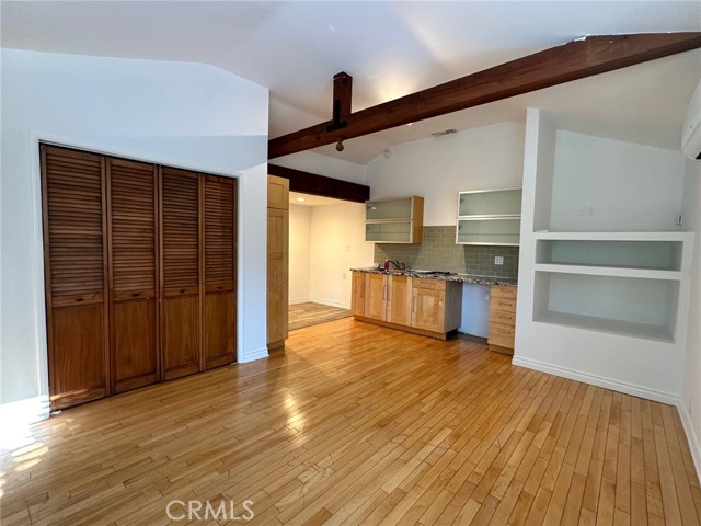 Detail Gallery Image 25 of 36 For 18406 Bessemer St, Tarzana,  CA 91335 - 3 Beds | 2 Baths