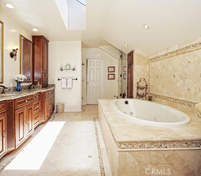 7 Country Meadow Road, Rolling Hills Estates, California 90274, 4 Bedrooms Bedrooms, ,3 BathroomsBathrooms,Residential,Sold,Country Meadow,PV22126276