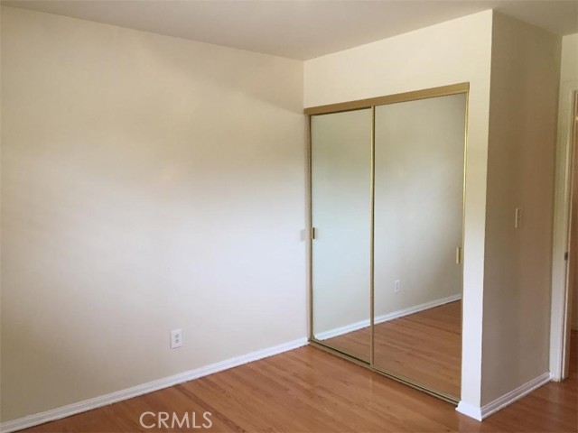 23439 Clarendon Street, Woodland Hills CA: https://media.crmls.org/medias/7e859747-f5e2-41c9-aec2-91050ac2e26e.jpg