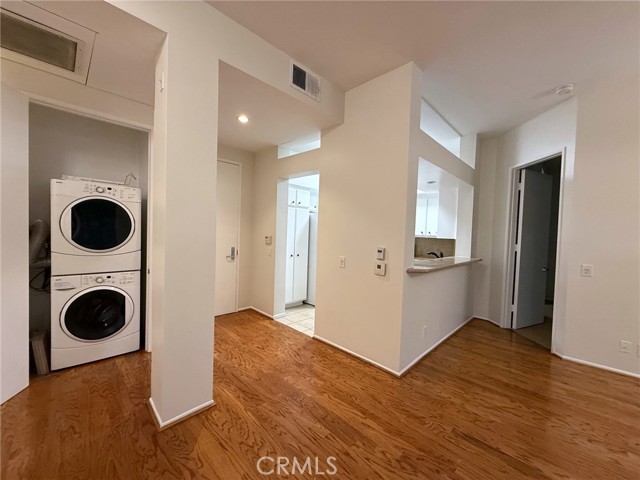5151 Balboa Boulevard, Encino CA: https://media.crmls.org/medias/7e85f6fa-3686-4578-bcbd-3af88c765a6a.jpg