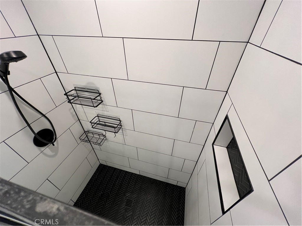 https://media.crmls.org/medias/7e8625d5-1547-4321-965f-d8bea08e2158.jpg?preset=X-Large