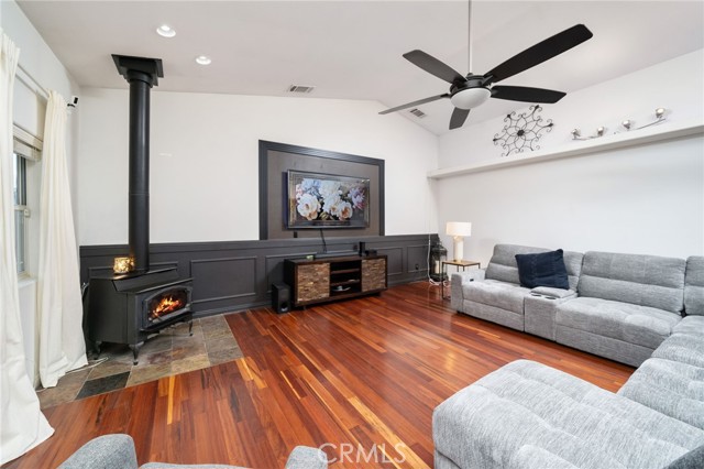 Detail Gallery Image 15 of 38 For 7575 Rancho Rd, Pinon Hills,  CA 92372 - 4 Beds | 3 Baths