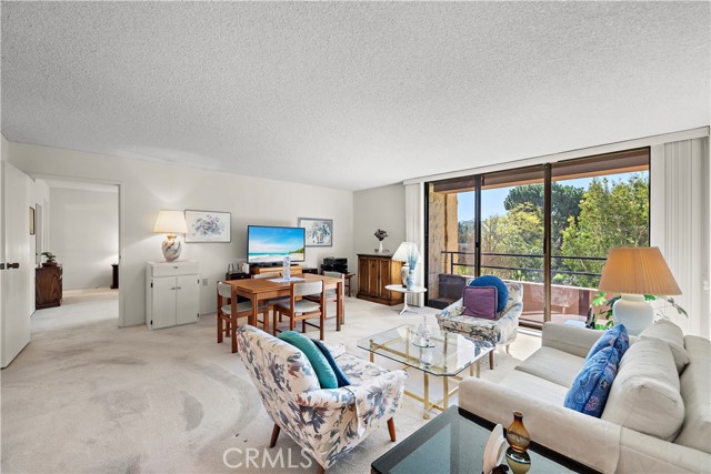 Detail Gallery Image 3 of 27 For 24055 Paseo Del Lago #306,  Laguna Woods,  CA 92637 - 2 Beds | 2 Baths