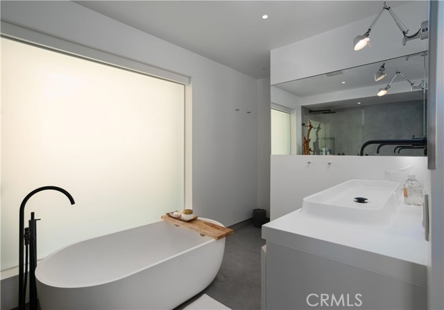 Soaking Tub