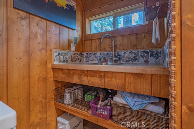 Detail Gallery Image 19 of 25 For 295 Sunset Dr, Lake Arrowhead,  CA 92352 - 3 Beds | 2 Baths