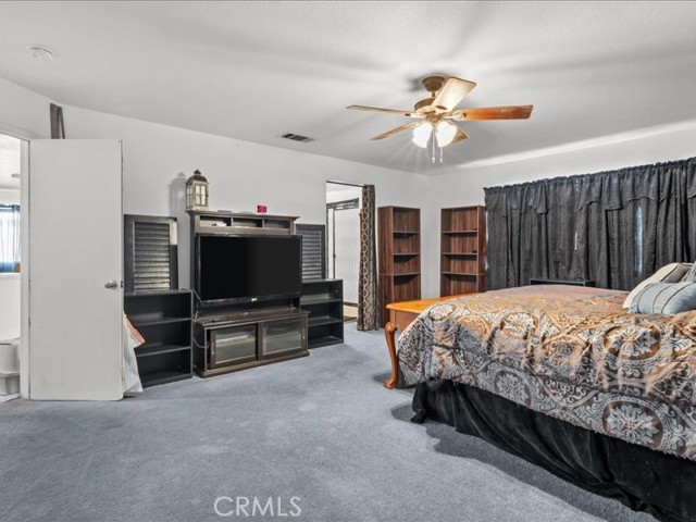 Image 15 of 39 For 528 Memphis Court