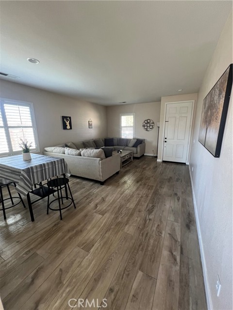 Detail Gallery Image 2 of 7 For 31679 Umbria, Winchester,  CA 92596 - 3 Beds | 2 Baths