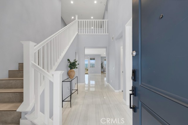 Detail Gallery Image 17 of 65 For 18348 Cachet, Canyon Country,  CA 91350 - 5 Beds | 5 Baths