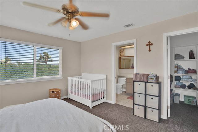 7330 Smoke Tree Road, Phelan CA: https://media.crmls.org/medias/7e8d10e2-8ebe-4449-96c7-b55d198d046e.jpg
