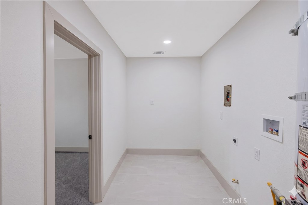 https://media.crmls.org/medias/7e8d1870-0690-4990-8e32-dc54e28ee157.jpg?preset=X-Large